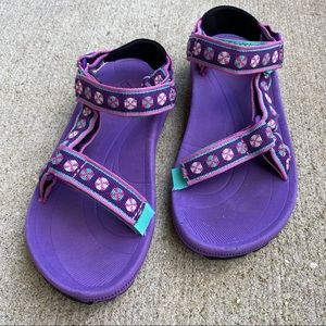 Teva Girls Size 3 Purple Sandals